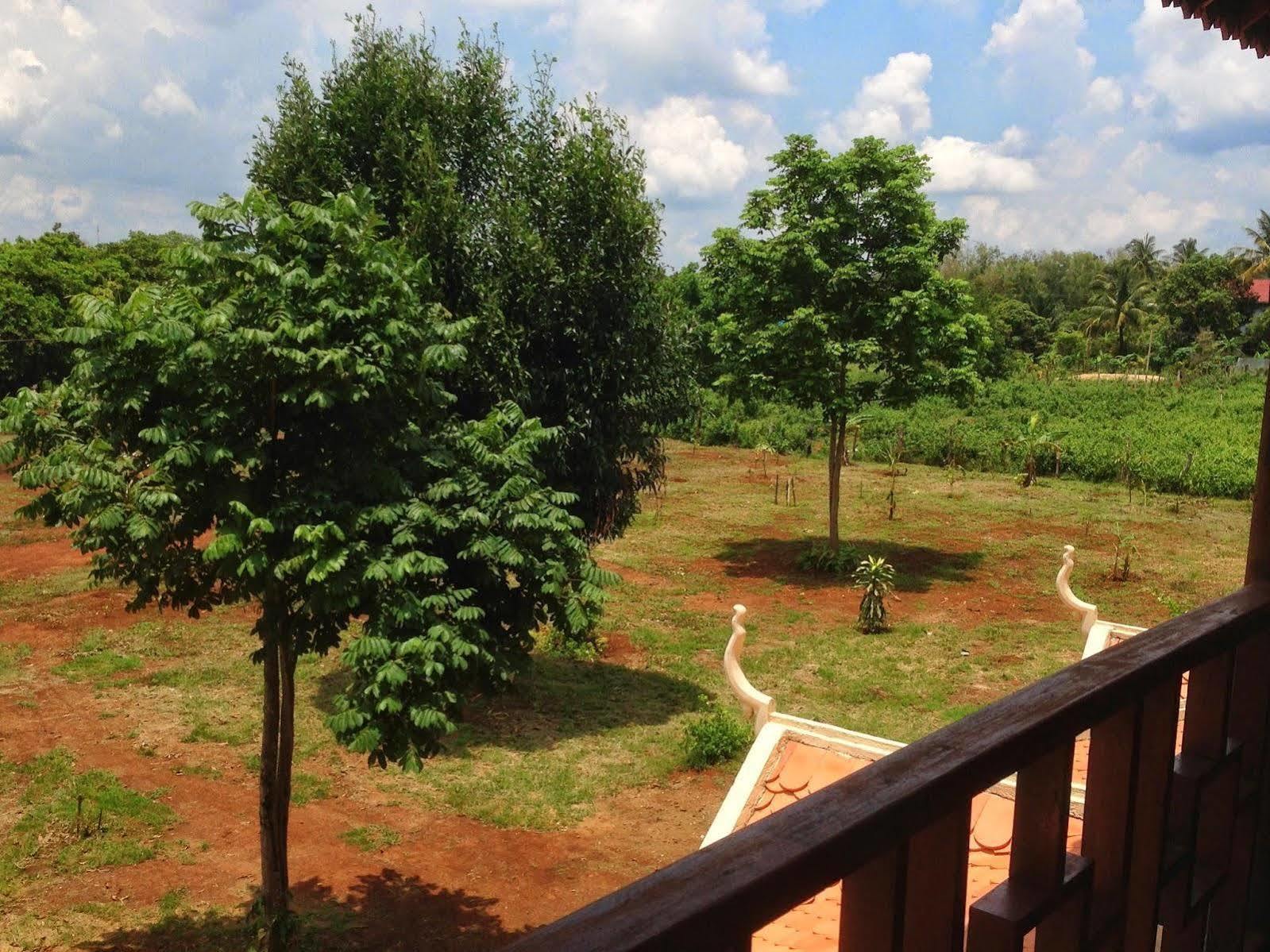 Green Plateau Lodge Banlung Εξωτερικό φωτογραφία